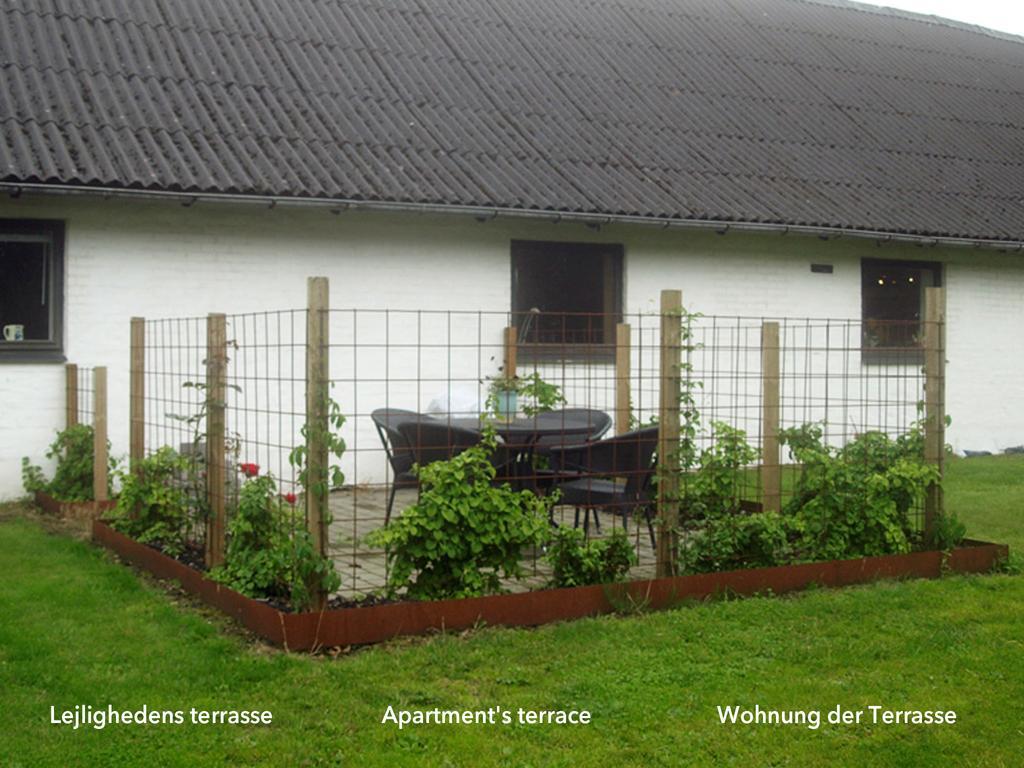 Tiklo Bed And Breakfast Arnborg ภายนอก รูปภาพ